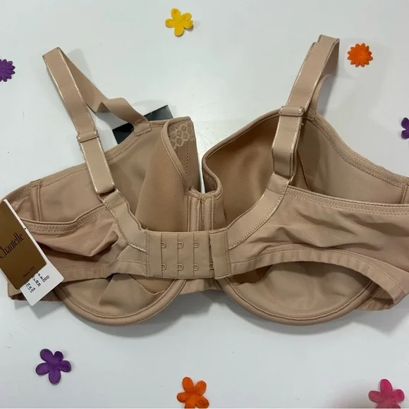 Chantelle Beige Spacer Underwire Bra 38DDD NWT - Picture 3 of 5